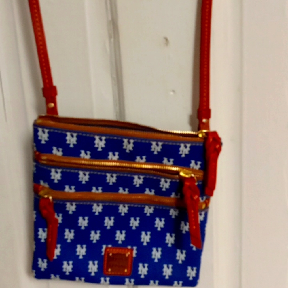 COPY - Ladies or unisex Dooney & Bourke crossbody
